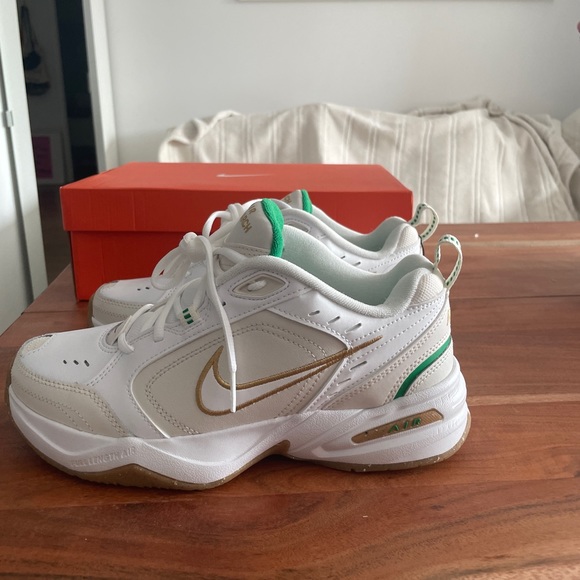 Nike Air Monarch IV 'White Lucky Green Gold' size women’s 8, men’s 7 - Picture 3 of 9